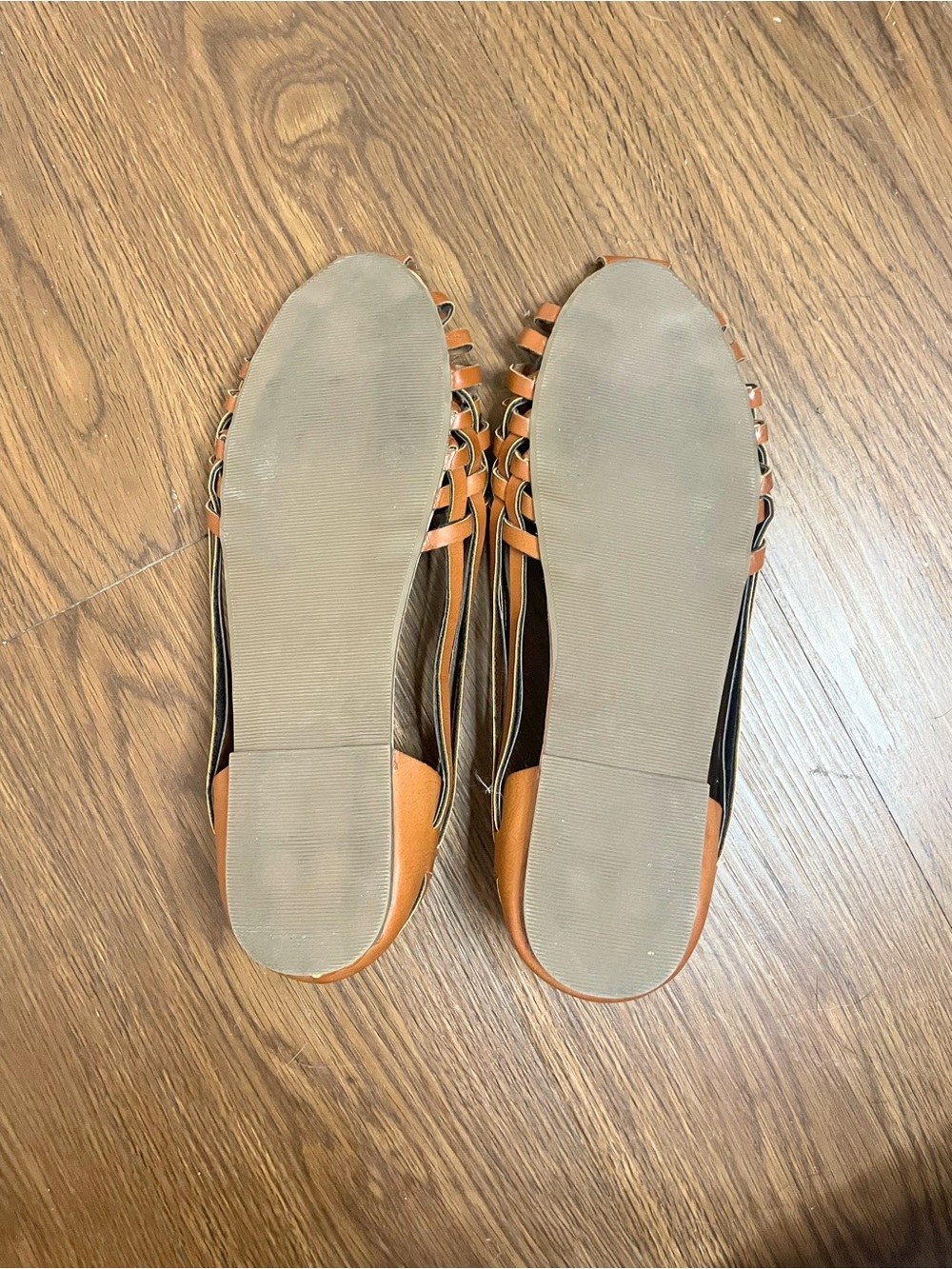 Old Navy Brown Woven Huarache Fisherman Flats Size 5 - Picture 9 of 9